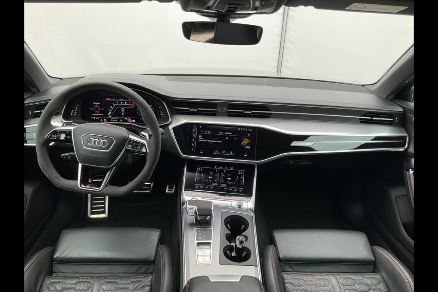 Audi RS6 4.0 TFSI 600PK Ceramic HUD Carbon Nardo 4WS Pano.dak Softclose B&O 360° Dealer-Serviced!