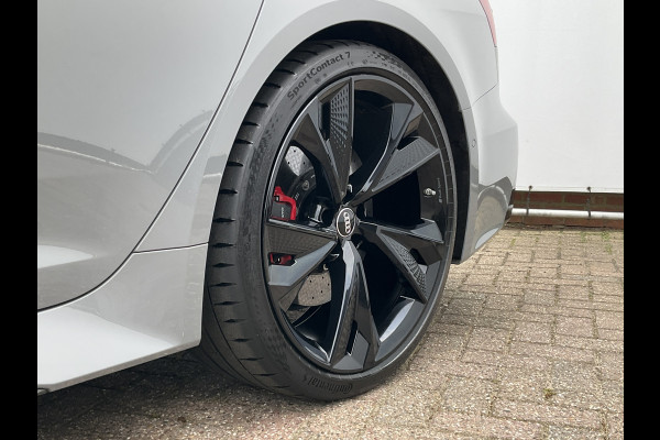Audi RS6 4.0 TFSI 600PK Ceramic HUD Carbon Nardo 4WS Pano.dak Softclose B&O 360° Dealer-Serviced!