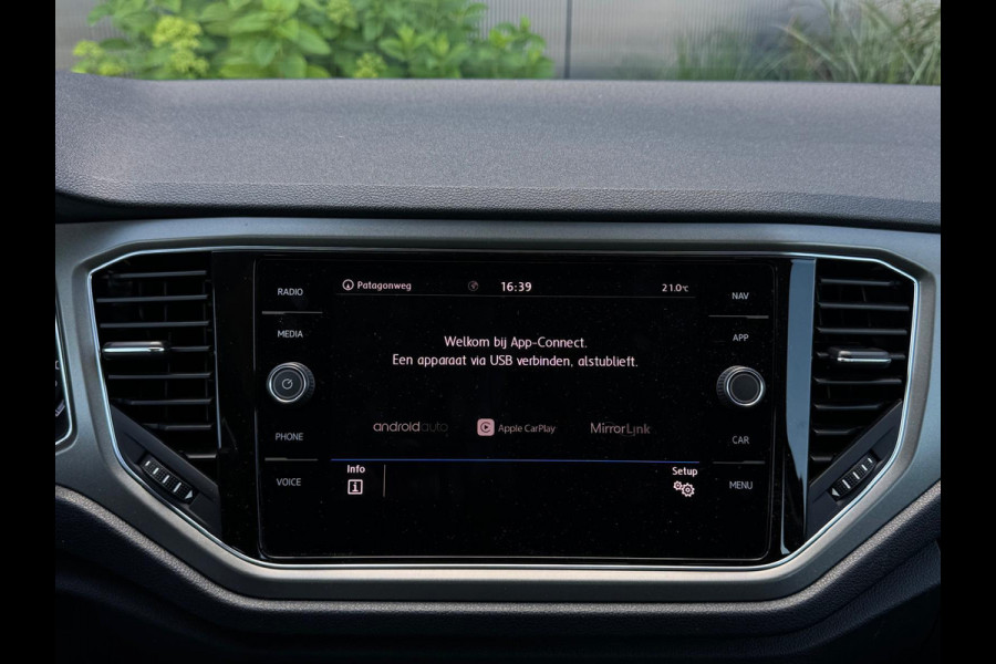 Volkswagen T-Roc 1.5 TSI Style DSG NAVI|PDC|TREKHAAK|AIRCO|MF STUUR|ELEK PAKKET