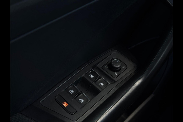 Volkswagen T-Roc 1.5 TSI Style DSG NAVI|PDC|TREKHAAK|AIRCO|MF STUUR|ELEK PAKKET