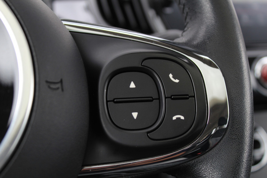 Fiat 500 0.9 TwinAir Turbo Lounge | Lage KM! | Panoramadak | Parkeersensoren | Navigatie