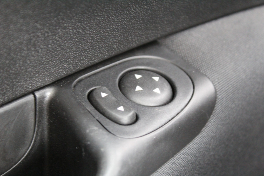 Fiat 500 0.9 TwinAir Turbo Lounge | Lage KM! | Panoramadak | Parkeersensoren | Navigatie
