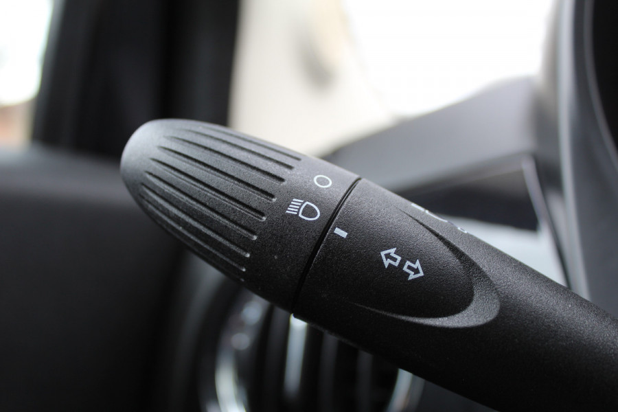 Fiat 500 0.9 TwinAir Turbo Lounge | Lage KM! | Panoramadak | Parkeersensoren | Navigatie