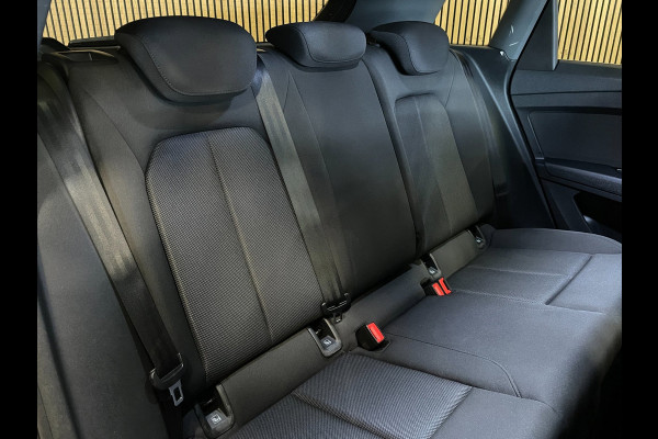 Audi Q4 e-tron 40 Advanced edition 77 kWh|89% SOH|ELEK.TREKHAAK|ACC|CARPLAY|CAMERA|STOELVERWARM.|NAP|NL-AUTO|INCL.BTW|1e EIGENAAR|
