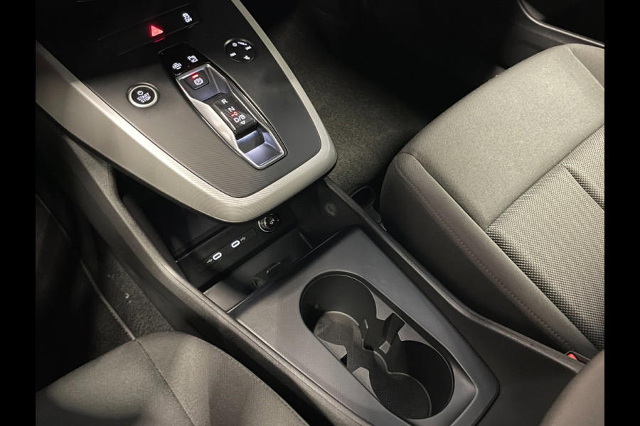 Audi Q4 e-tron 40 Advanced edition 77 kWh|89% SOH|ELEK.TREKHAAK|ACC|CARPLAY|CAMERA|STOELVERWARM.|NAP|NL-AUTO|INCL.BTW|1e EIGENAAR|