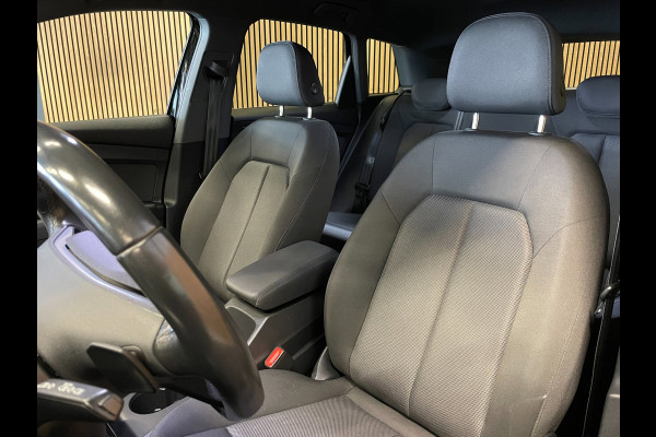 Audi Q4 e-tron 40 Advanced edition 77 kWh|89% SOH|ELEK.TREKHAAK|ACC|CARPLAY|CAMERA|STOELVERWARM.|NAP|NL-AUTO|INCL.BTW|1e EIGENAAR|