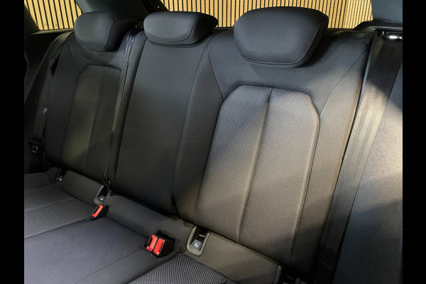 Audi Q4 e-tron 40 Advanced edition 77 kWh|89% SOH|ELEK.TREKHAAK|ACC|CARPLAY|CAMERA|STOELVERWARM.|NAP|NL-AUTO|INCL.BTW|1e EIGENAAR|