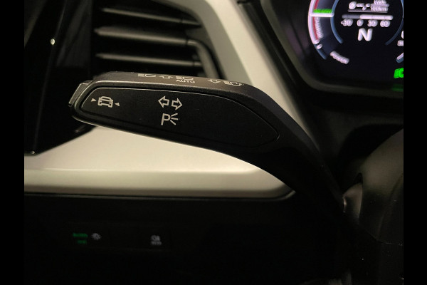 Audi Q4 e-tron 40 Advanced edition 77 kWh|89% SOH|ELEK.TREKHAAK|ACC|CARPLAY|CAMERA|STOELVERWARM.|NAP|NL-AUTO|INCL.BTW|1e EIGENAAR|