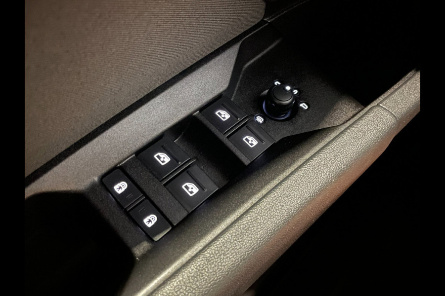 Audi Q4 e-tron 40 Advanced edition 77 kWh|89% SOH|ELEK.TREKHAAK|ACC|CARPLAY|CAMERA|STOELVERWARM.|NAP|NL-AUTO|INCL.BTW|1e EIGENAAR|