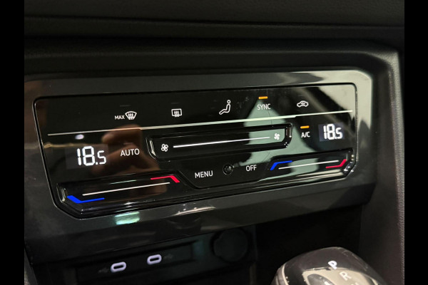 Volkswagen Tiguan 1.4 TSI e-Hybrid PHEV Automaat 245 pk Life SoH 91 % Navigatie  Discover Trekhaak Media ACC Camera Trekhaak Digital Cockpit 3-zone Climatronic CarPlay DAB+ LED