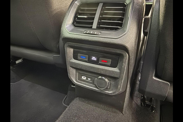 Volkswagen Tiguan 1.4 TSI e-Hybrid PHEV Automaat 245 pk Life SoH 91 % Navigatie  Discover Trekhaak Media ACC Camera Trekhaak Digital Cockpit 3-zone Climatronic CarPlay DAB+ LED