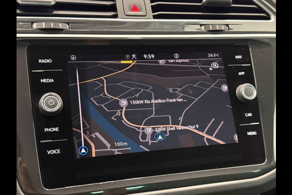 Volkswagen Tiguan 1.4 TSI e-Hybrid PHEV Automaat 245 pk Life SoH 91 % Navigatie  Discover Trekhaak Media ACC Camera Trekhaak Digital Cockpit 3-zone Climatronic CarPlay DAB+ LED