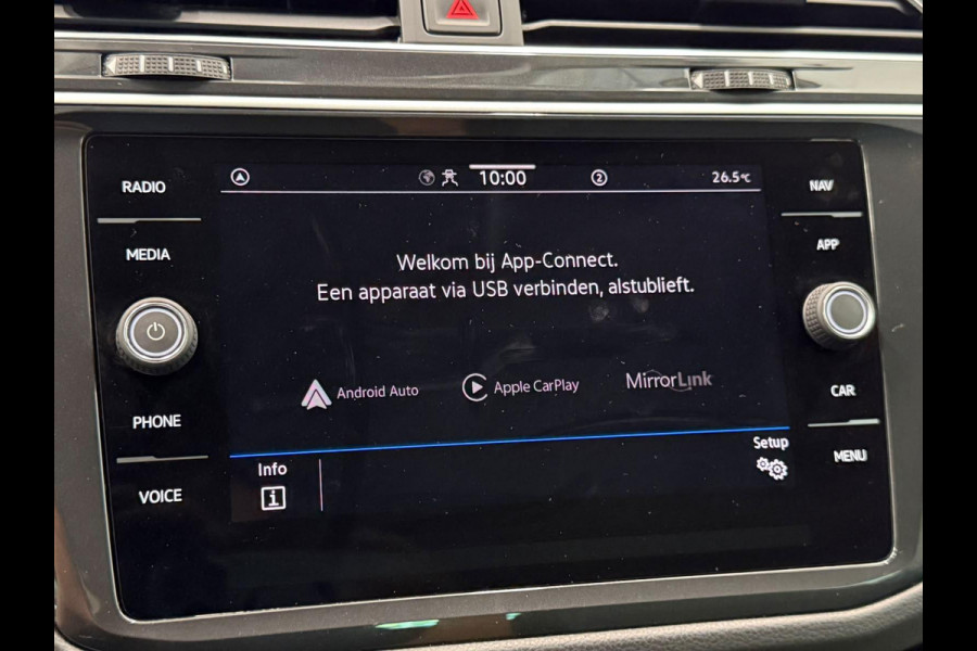 Volkswagen Tiguan 1.4 TSI e-Hybrid PHEV Automaat 245 pk Life SoH 91 % Navigatie  Discover Trekhaak Media ACC Camera Trekhaak Digital Cockpit 3-zone Climatronic CarPlay DAB+ LED