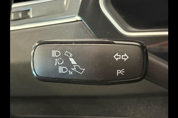 Volkswagen Tiguan 1.4 TSI e-Hybrid PHEV Automaat 245 pk Life SoH 91 % Navigatie  Discover Trekhaak Media ACC Camera Trekhaak Digital Cockpit 3-zone Climatronic CarPlay DAB+ LED