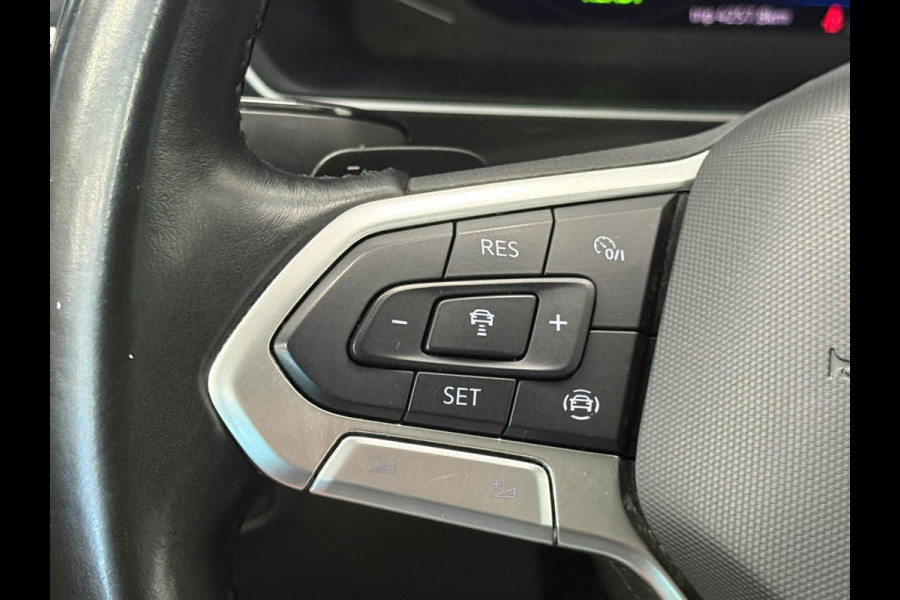 Volkswagen Tiguan 1.4 TSI e-Hybrid PHEV Automaat 245 pk Life SoH 91 % Navigatie  Discover Trekhaak Media ACC Camera Trekhaak Digital Cockpit 3-zone Climatronic CarPlay DAB+ LED