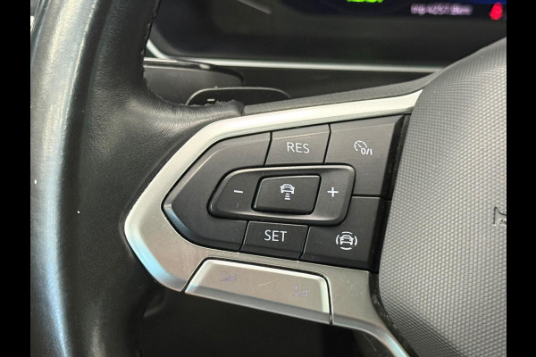 Volkswagen Tiguan 1.4 TSI e-Hybrid PHEV Automaat 245 pk Life SoH 91 % Navigatie  Discover Trekhaak Media ACC Camera Trekhaak Digital Cockpit 3-zone Climatronic CarPlay DAB+ LED