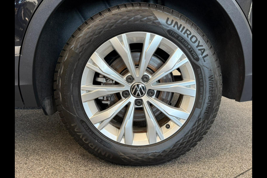 Volkswagen Tiguan 1.4 TSI e-Hybrid PHEV Automaat 245 pk Life SoH 91 % Navigatie  Discover Trekhaak Media ACC Camera Trekhaak Digital Cockpit 3-zone Climatronic CarPlay DAB+ LED