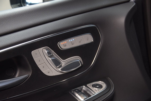 Mercedes-Benz V-Klasse 300d 4 Matic AMG Pakket|1e Eig|Dealer onderhouden|Panoramadak|ACC|