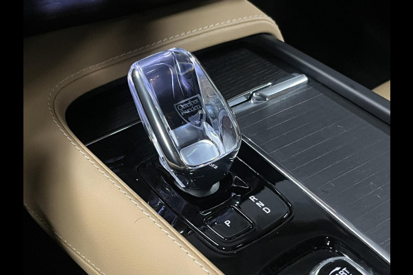 Volvo XC90 2.0 T8 Recharge AWD Ultra Dark Luchtvering | Bowers & Wilkins | Massage | Stoel-/Stuurverwarming | 360 camera | Head-up | 22" wielen | Google