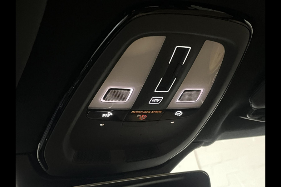 Volvo XC90 2.0 T8 Recharge AWD Ultra Dark Luchtvering | Bowers & Wilkins | Massage | Stoel-/Stuurverwarming | 360 camera | Head-up | 22" wielen | Google