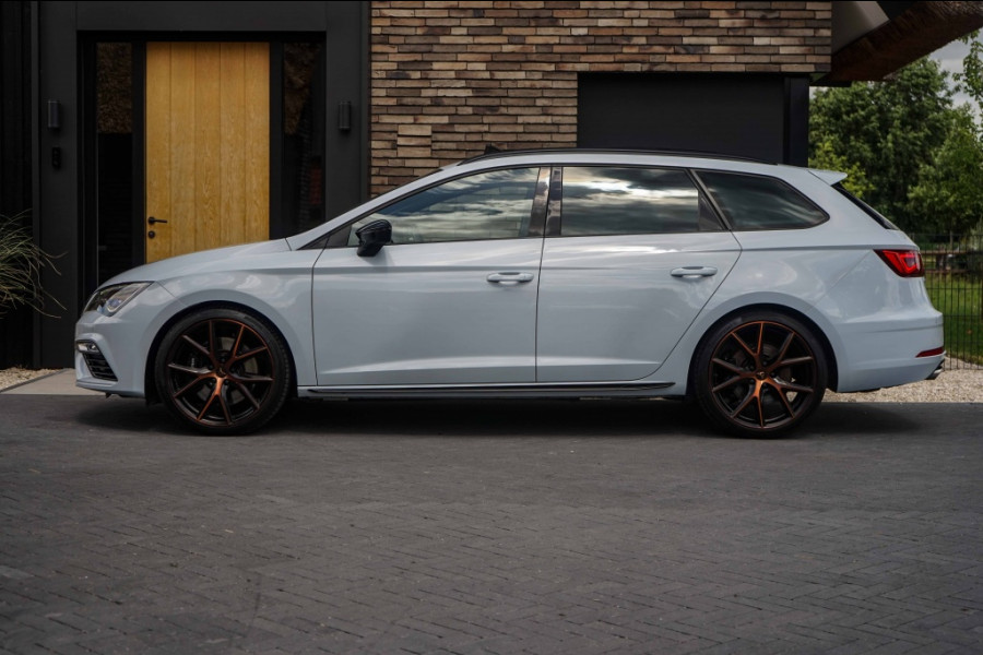 Seat Leon ST Cupra 300 4Drive Pano/Schaalstoel/Dynamic-Grey/DCC/ACC/VOL