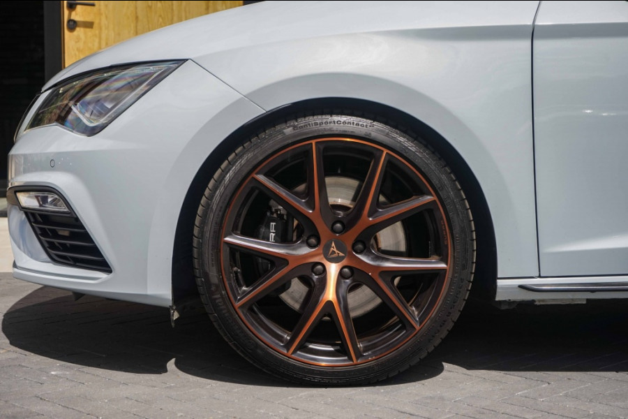 Seat Leon ST Cupra 300 4Drive Pano/Schaalstoel/Dynamic-Grey/DCC/ACC/VOL