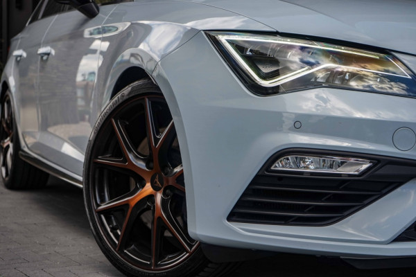Seat Leon ST Cupra 300 4Drive Pano/Schaalstoel/Dynamic-Grey/DCC/ACC/VOL