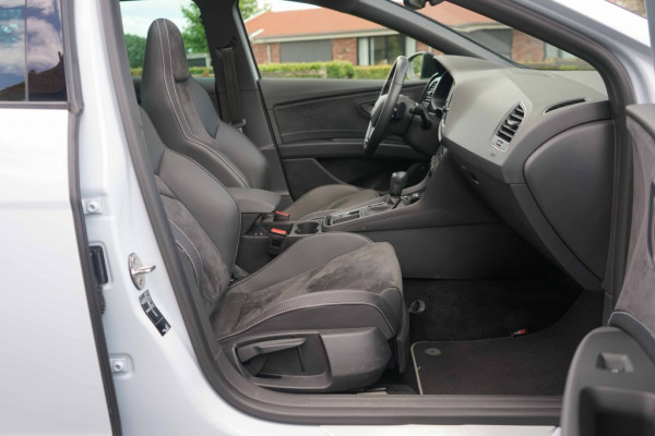 Seat Leon ST Cupra 300 4Drive Pano/Schaalstoel/Dynamic-Grey/DCC/ACC/VOL