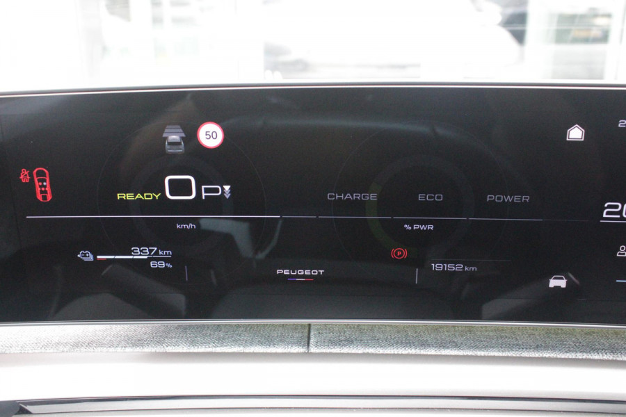 Peugeot E-3008 ALLURE AVANTAGE 210PK 73 kWh | AGR STOEL | 360° VISION & DRIVE ASSIST PACK: ANTI DIEFSTAL ALARM MET SUPERVERGRENDELING/VERWARMBAAR STUURWIEL/VISEOPARK 360° HD CAMERA MET PARKEERHULP VOOR BUITENSPIEGELS MET KANTELFUNCTIE/ADAPTIVE CRUISE CONTROL/LANE CHANGE ASSIST/DODEHOEK DETECTIE | PANORAMIC NAVIGATION PACK | WARMTEPOMP | LED KOPLAMPEN | KEYLESS ENTRY/START | GESCHEIDEN AIRCONDITIONING | 19" LICHTMETALEN VELGEN | 3 FASE | DRAADLOZE APPLE CARPLAY/ANDROID AUTO |  STOEL VERWARMING |