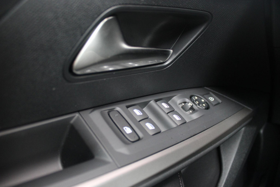 Peugeot E-3008 ALLURE AVANTAGE 210PK 73 kWh | AGR STOEL | 360° VISION & DRIVE ASSIST PACK: ANTI DIEFSTAL ALARM MET SUPERVERGRENDELING/VERWARMBAAR STUURWIEL/VISEOPARK 360° HD CAMERA MET PARKEERHULP VOOR BUITENSPIEGELS MET KANTELFUNCTIE/ADAPTIVE CRUISE CONTROL/LANE CHANGE ASSIST/DODEHOEK DETECTIE | PANORAMIC NAVIGATION PACK | WARMTEPOMP | LED KOPLAMPEN | KEYLESS ENTRY/START | GESCHEIDEN AIRCONDITIONING | 19" LICHTMETALEN VELGEN | 3 FASE | DRAADLOZE APPLE CARPLAY/ANDROID AUTO |  STOEL VERWARMING |