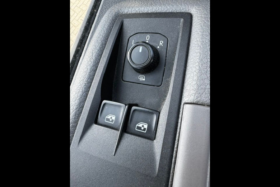 Volkswagen Crafter 35 2.0 TDI 140pk L4 H3 Trendline Automaat Euro 6 157.000km Airco,Navigatie,3 zits