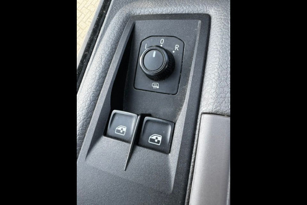 Volkswagen Crafter 35 2.0 TDI 140pk L4 H3 Trendline Automaat Euro 6 157.000km Airco,Navigatie,3 zits