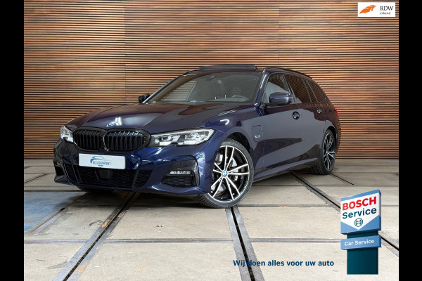 BMW 3 Serie Touring 330e High Executive M-Sport| Panorama | ACC | Trekhaak | 360° Camera | HiFi | Leder/Alcantara | Tansanite Blue
