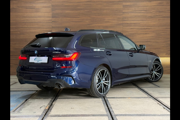 BMW 3 Serie Touring 330e High Executive M-Sport| Panorama | ACC | Trekhaak | 360° Camera | HiFi | Leder/Alcantara | Tansanite Blue
