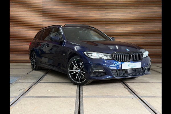 BMW 3 Serie Touring 330e High Executive M-Sport| Panorama | ACC | Trekhaak | 360° Camera | HiFi | Leder/Alcantara | Tansanite Blue