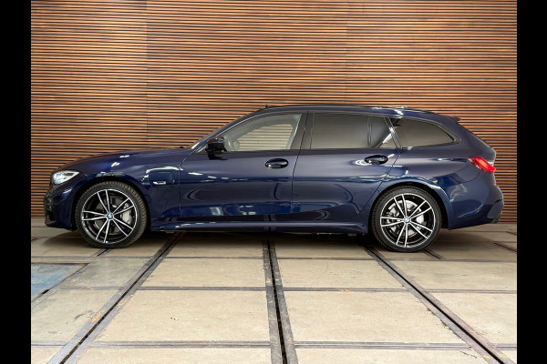 BMW 3 Serie Touring 330e High Executive M-Sport| Panorama | ACC | Trekhaak | 360° Camera | HiFi | Leder/Alcantara | Tansanite Blue
