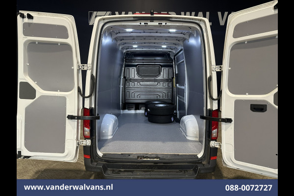 Volkswagen Crafter 2.0 TDI 140pk L3H3 (L2H2) Euro6 Airco | Massagestoel | Camera | Apple Carplay | Cruisecontrol Chauffeursstoel, Android Auto, 2800kg trekvermogen