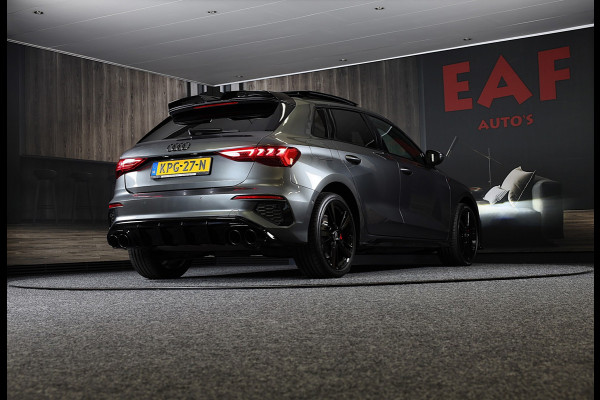 Audi A3 Sportback 45 TFSI e RS3 Look / 245 PK / RS Zetels / B & O / Leder / Lane Assist / Open Pano / Matrix / Virtual Cockpit