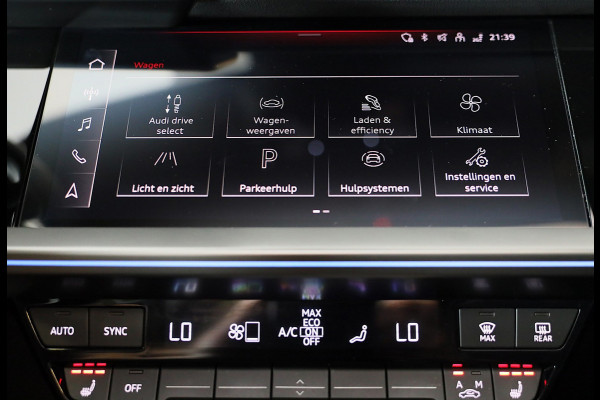 Audi A3 Sportback 45 TFSI e RS3 Look / 245 PK / RS Zetels / B & O / Leder / Lane Assist / Open Pano / Matrix / Virtual Cockpit