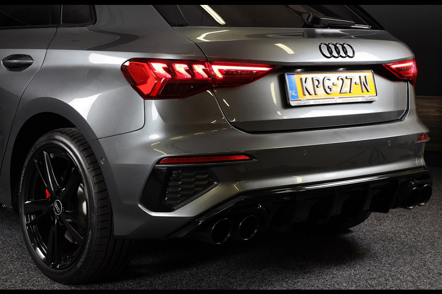 Audi A3 Sportback 45 TFSI e RS3 Look / 245 PK / RS Zetels / B & O / Leder / Lane Assist / Open Pano / Matrix / Virtual Cockpit