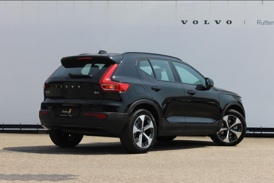 Volvo XC40 B4 211PK Automaat Plus Dark Semi elektrisch wegklapbare trekhaak / Google infotainment / Adaptieve Cruise Control / Verwarmbare voorruit
