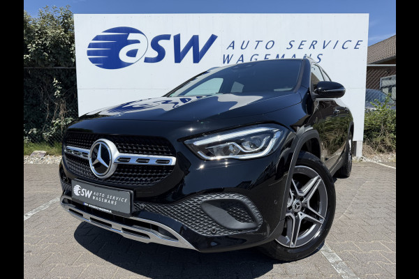 Mercedes-Benz GLA 200 Business Solution Luxury | Trekhaak | Ambient Light | LED | 18 inch