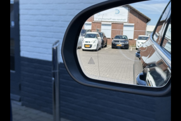 Mercedes-Benz GLA 200 Business Solution Luxury | Trekhaak | Ambient Light | LED | 18 inch