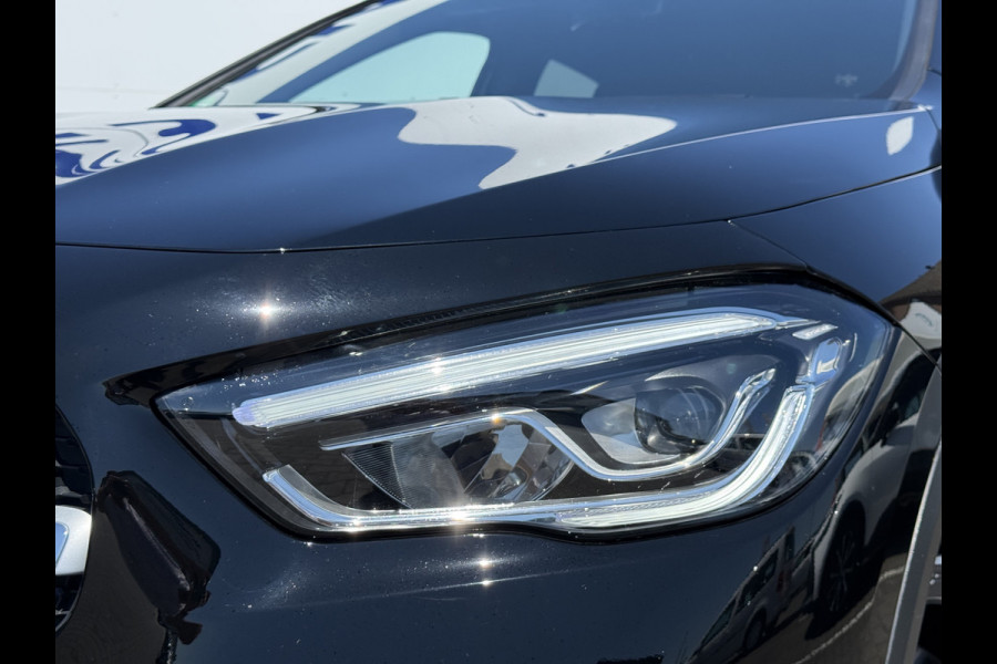 Mercedes-Benz GLA 200 Business Solution Luxury | Trekhaak | Ambient Light | LED | 18 inch