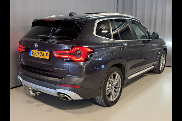 BMW X3 xDrive30e 19"/Trekhaak/Panoramdak/Leder + memory/Adaptieve cruise/Keyless/Dodehoek/Head-up/360 camera/HiFi/LED/Sfeerverlichting