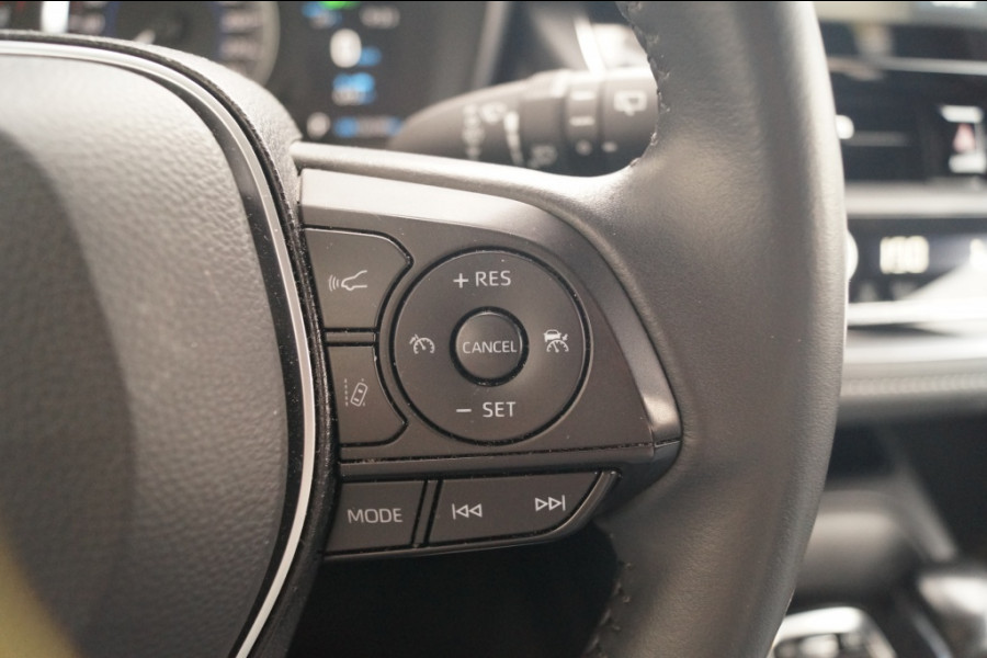 Toyota Corolla Touring Sports 1.8 Hybrid Active -ECC-CARPLAY-CAM-