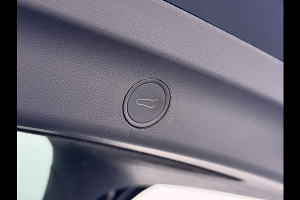Tesla Model Y Long Range AWD 75kWh Warmtepomp Stoel+Stuur+Achterbankverwarming Premium Audio Leder Adap.Cruise Navi Camera's Ecc Keyless Voorv Elek.Achterklep AMD Ryzen™ Google Maps Dog+Kampeer modus Lmv 19" Led Privacy Glas Fabrieksgarantie op Accu en Motor tot 13-4-2031/192.000KM