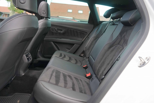 Seat Leon ST Cupra 300 4Drive Pano/DCC/ACC/Virtual/Beats