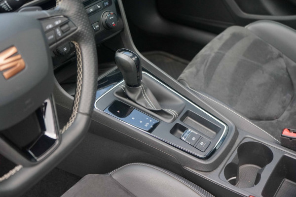 Seat Leon ST Cupra 300 4Drive Pano/DCC/ACC/Virtual/Beats