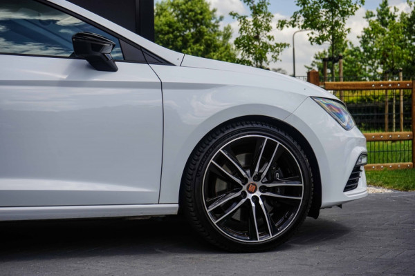 Seat Leon ST Cupra 300 4Drive Pano/DCC/ACC/Virtual/Beats